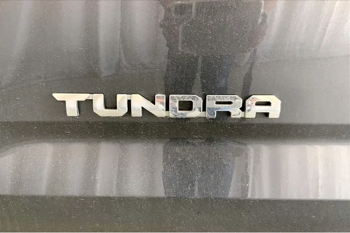 $38211 : Toyota Tundra 2024 4x2 SR5 4 image 9