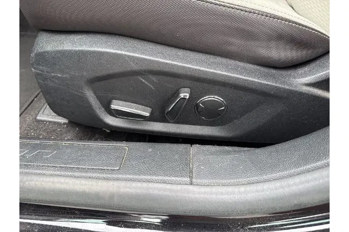 $12361 : Ford Fusion 2019 SE 4dr Seda image 8