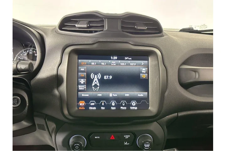 $21697 : 2023 Renegade Latitude image 8