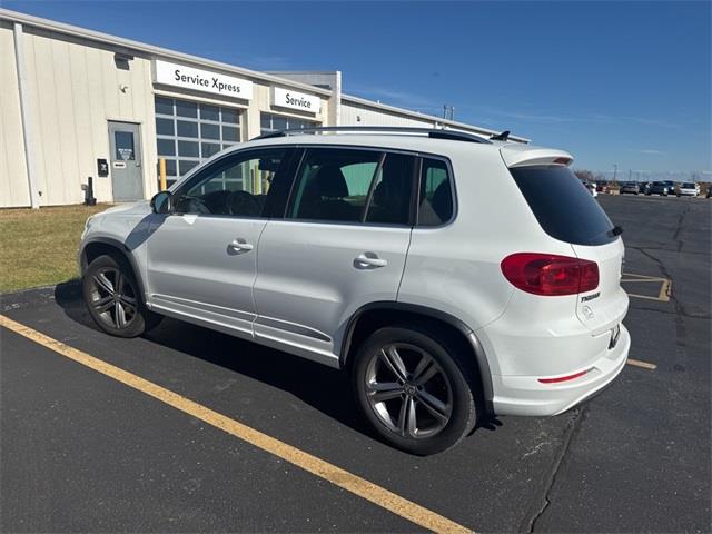 $11990 : Pre-Owned 2017 Tiguan Sport 4 image 4