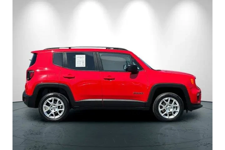 $19994 : Jeep Renegade 2022 4x4 (Red) image 3