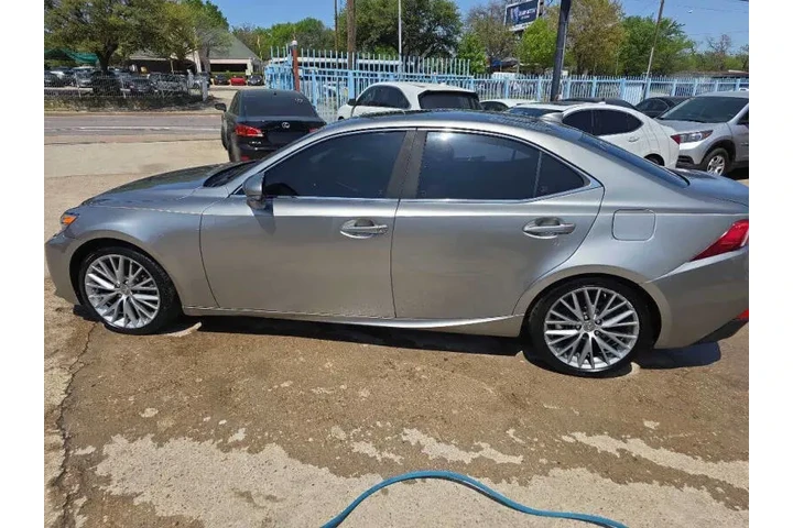 $12500 : 2014 IS 250 image 9