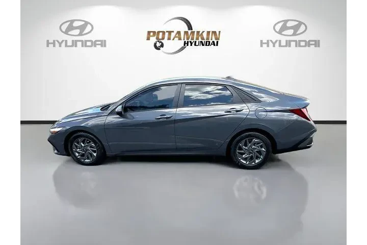 $18422 : Hyundai ELANTRA 2024 SEL 4dr image 8