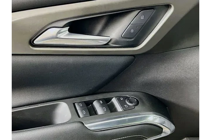 $39975 : Chevrolet Traverse 2025 4X4 image 9