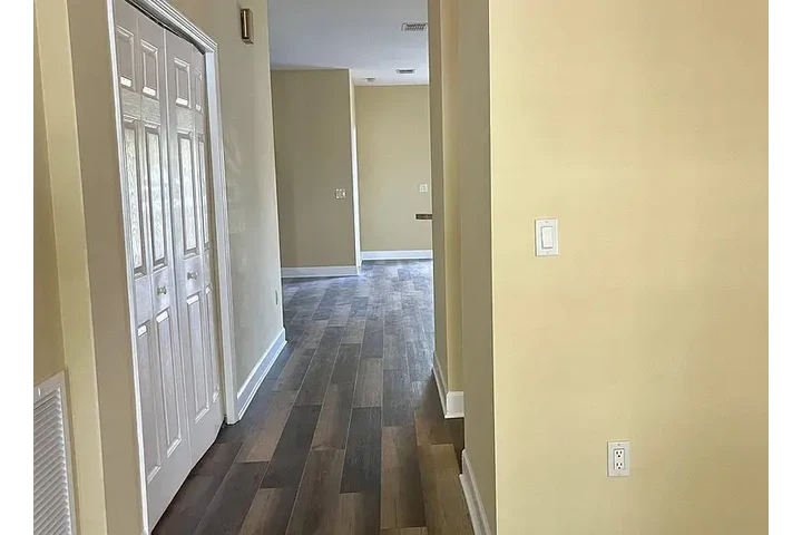 $2150 : HOUSE RENT IN TAMPA FLORIDA ! image 6