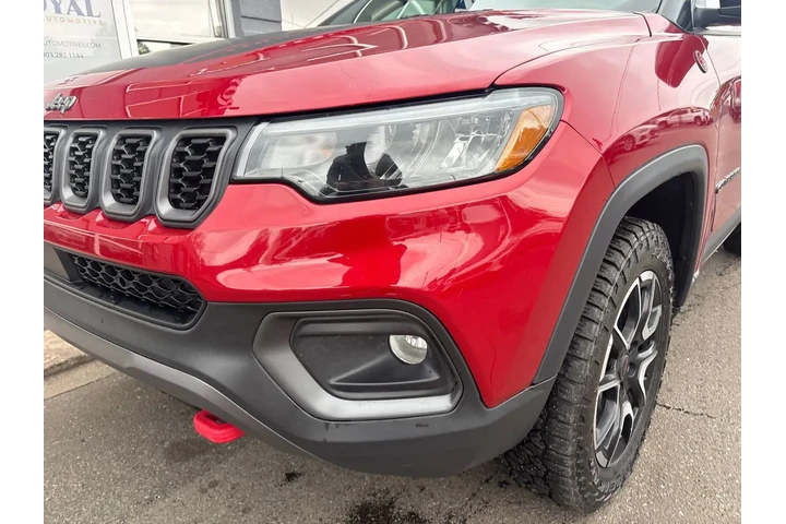 $24995 : 2025 Compass Trailhawk 4x4 image 5