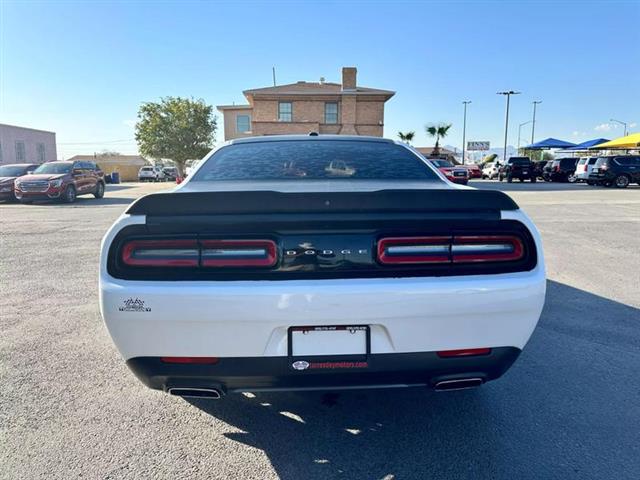 $19995 : Pre-Owned 2018 Challenger SXT image 7