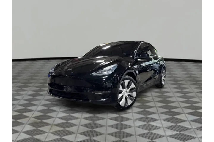 $19999 : 2021 Model Y Long Range image 10
