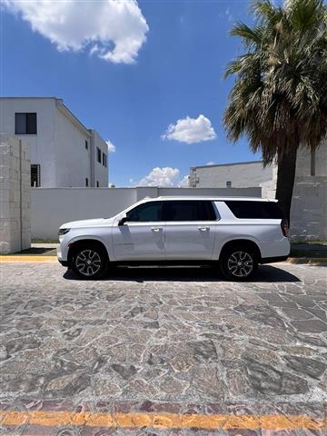 $1600000 : VENTA DE SUBURBAN 2023 LT 4X2 image 3