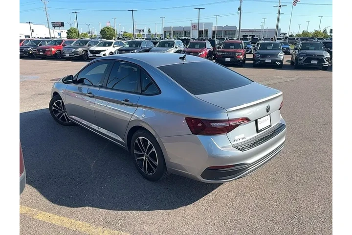 $19996 : 2024 Jetta 1.5T Sport image 7