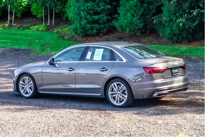 $23895 : Audi A4 2023 AWD quattro S l image 5