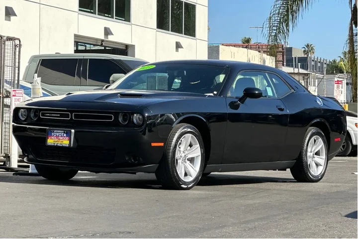 $19888 : Dodge Challenger 2023 SXT 2d image 8