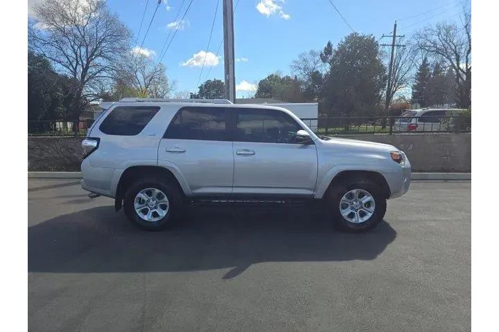 $33995 : Toyota 4Runner 2018 4x4 SR5 image 3