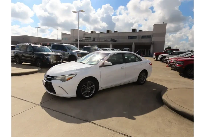 $9999 : Toyota Camry 2015 SE 4dr Sed image 2