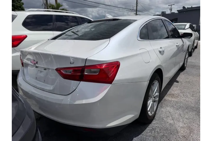 $5900 : 2017 Malibu LT image 9