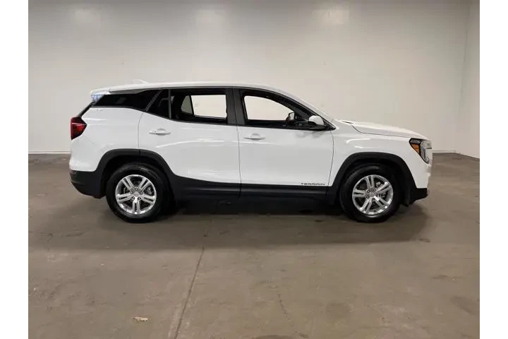 $19643 : GMC Terrain 2024 SLE 4dr SUV image 2