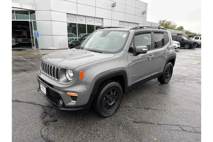 $16910 : 2021 Renegade Limited image 3