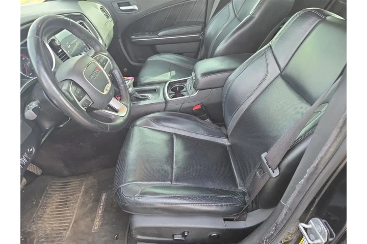 2017 Charger SXT AWD image 9