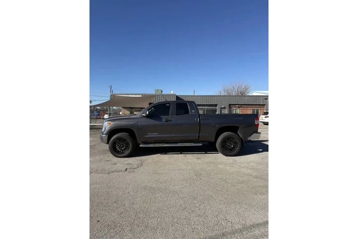 $14995 : 2015 Tundra SR5 image 1