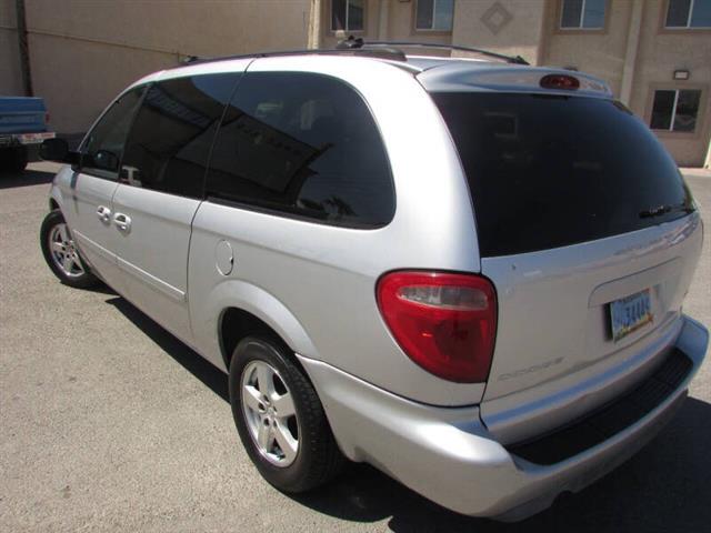 $5995 : 2005 Grand Caravan SXT image 8