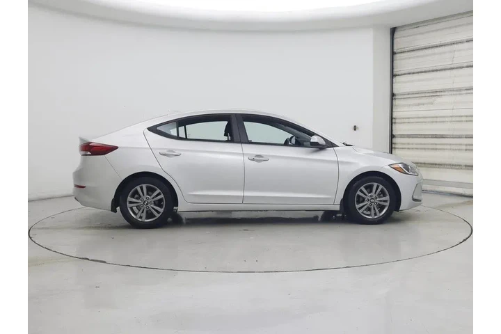 $15998 : Hyundai ELANTRA 2018 Value E image 7