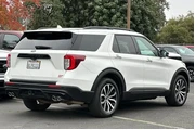 $28153 : Ford Explorer 2020 AWD ST 4d thumbnail