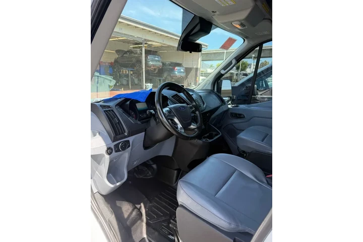 $27900 : Ford Transit 2019 250 3dr LW image 7