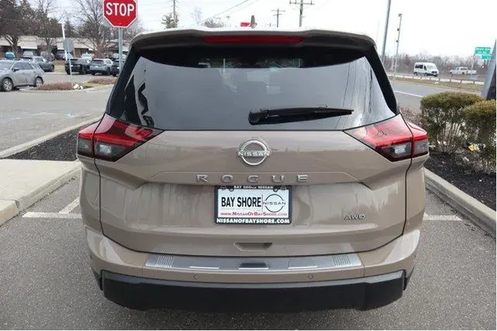 $23308 : Nissan Rogue 2025 AWD SV 4dr image 7