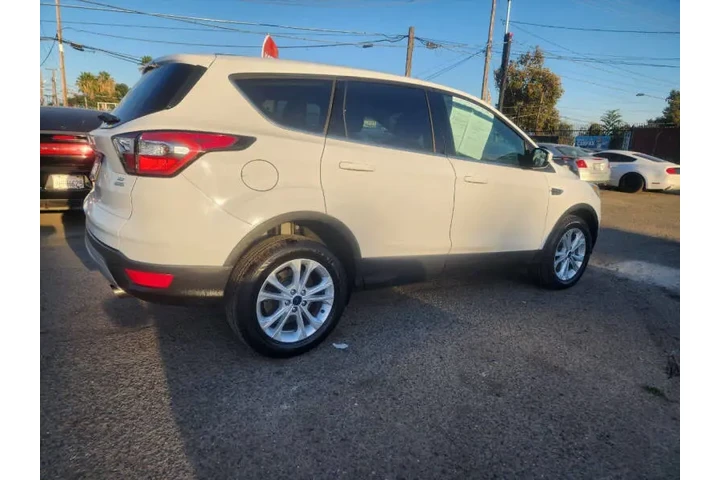 $10999 : 2017 Escape SE image 4