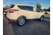 $10999 : 2017 Escape SE thumbnail