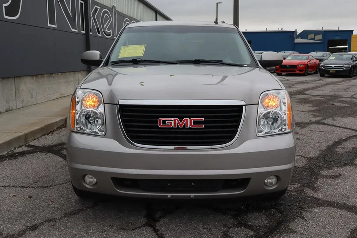 $12949 : 2008 Yukon XL SLT w/4SA image 2