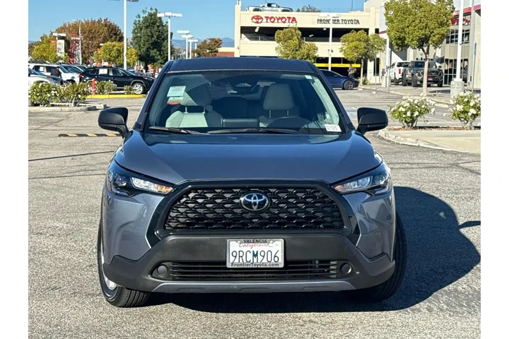 $24270 : Toyota Corolla Cross 2024 L image 2