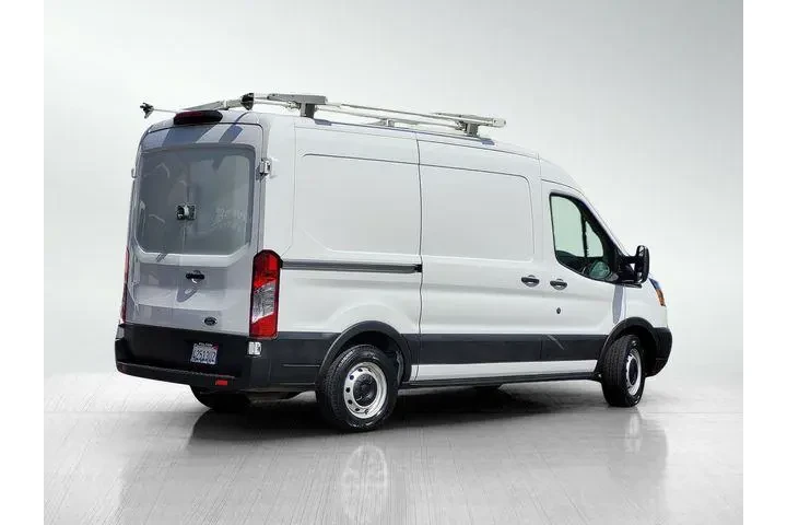 $20000 : Ford Transit 2019 150 3dr SW image 4