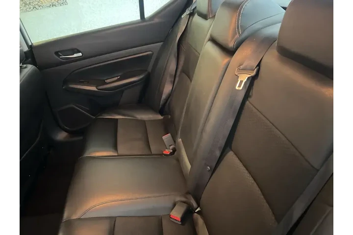 $16770 : Nissan Altima 2021 2.5 SR 4d image 7