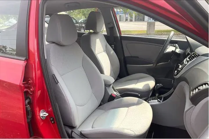 $7998 : Hyundai ACCENT 2012 SE 4dr H image 9