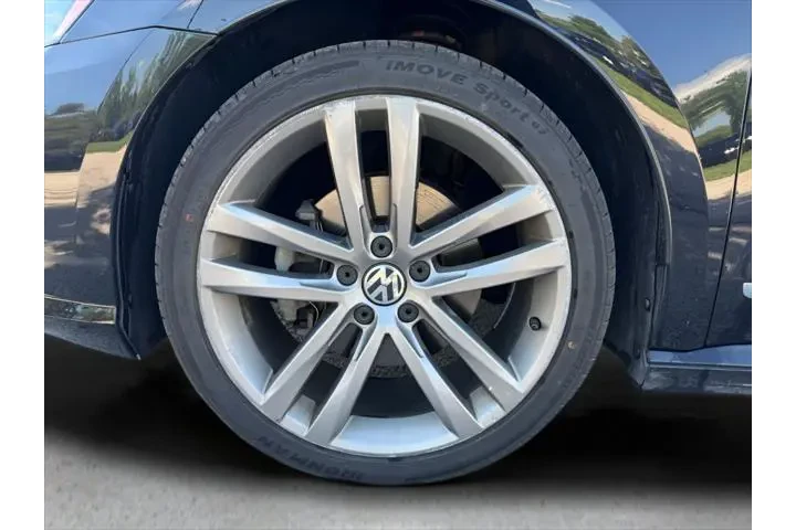 $10166 : Volkswagen Passat 2017 1.8T image 9