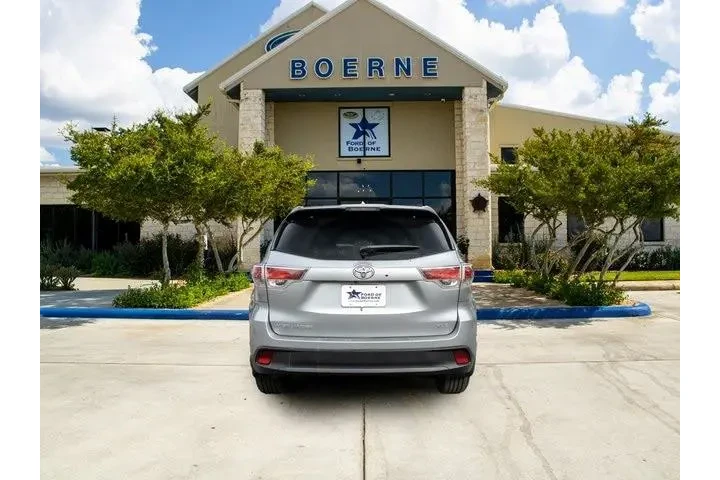 $20987 : Toyota Highlander 2016 XLE 4 image 4