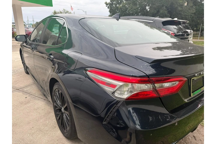 $18000 : 2019  Camry SE. image 6
