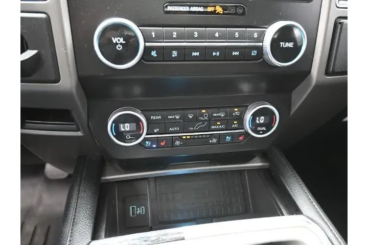 $35773 : Ford Expedition 2021 4x2 XLT image 9