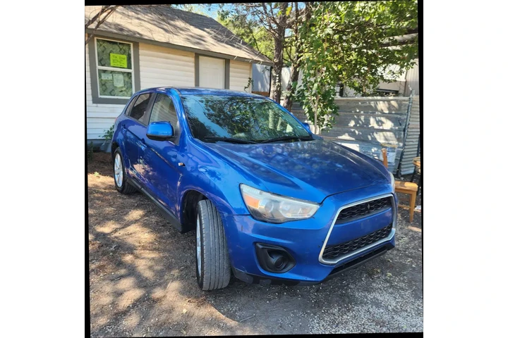 $5900 : 2015 MITSUBISHI OUTLANDER SPO image 4