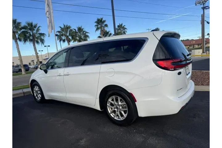 $23238 : Chrysler Pacifica 2023 Touri image 7