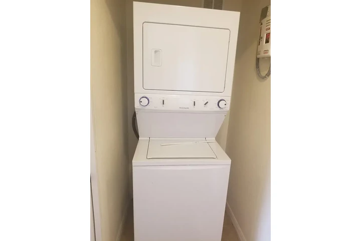 $1500 : North Miami Renta image 8