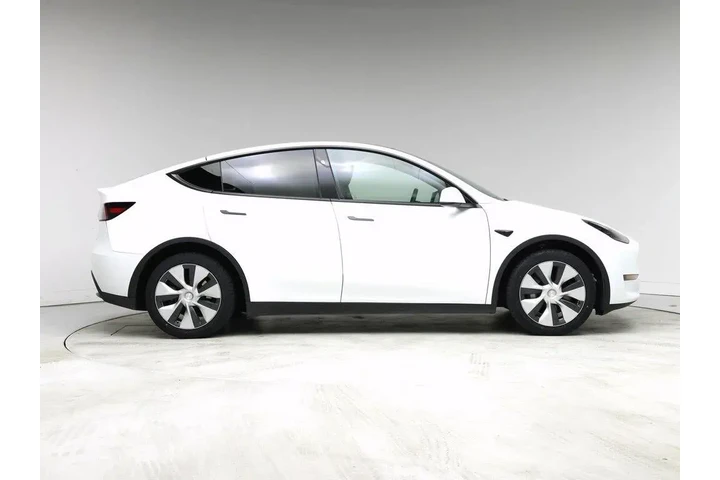 $32998 : Tesla Model Y 2023 AWD 4dr C image 7