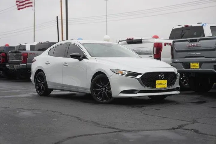 $20968 : Mazda Mazda3 Sedan 2024 2.5 image 2