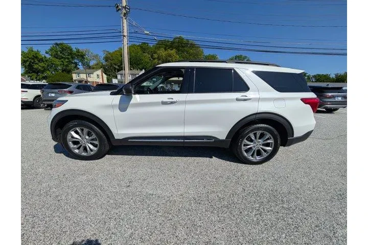 $32800 : Ford Explorer 2023 AWD XLT 4 image 3
