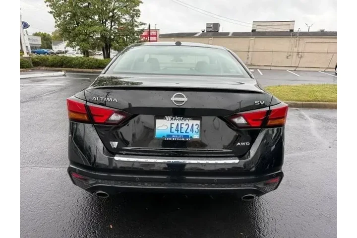 $21000 : Nissan Altima 2023 AWD 2.5 S image 6