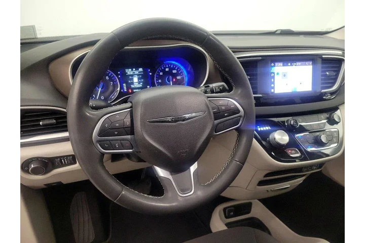$19998 : Chrysler Voyager 2022 LX 4dr image 10