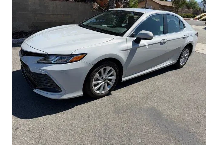 $25932 : Toyota Camry 2024 LE 4dr Sed image 5