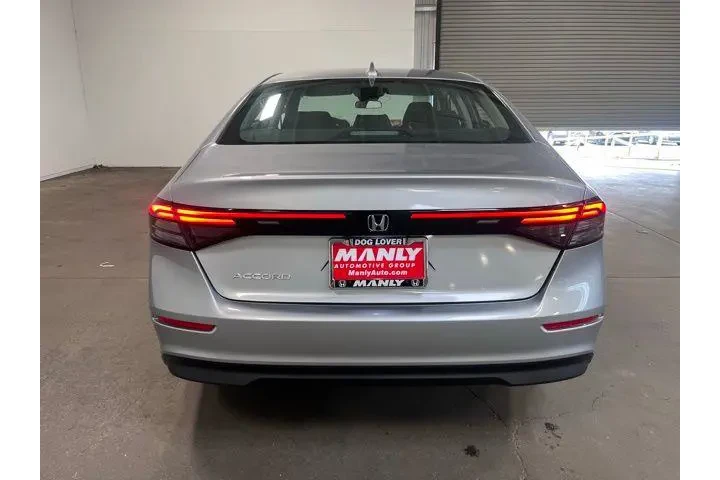 $25921 : Honda Accord 2023 image 4