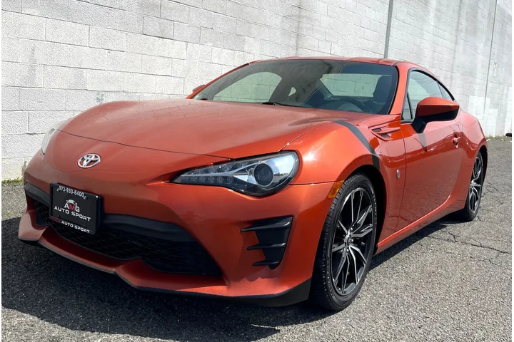 $13995 : 2017 86 Manual (Natl) image 2